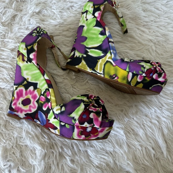 Nine West Purple and Green Wedge Sandals - Picture 5 of 11